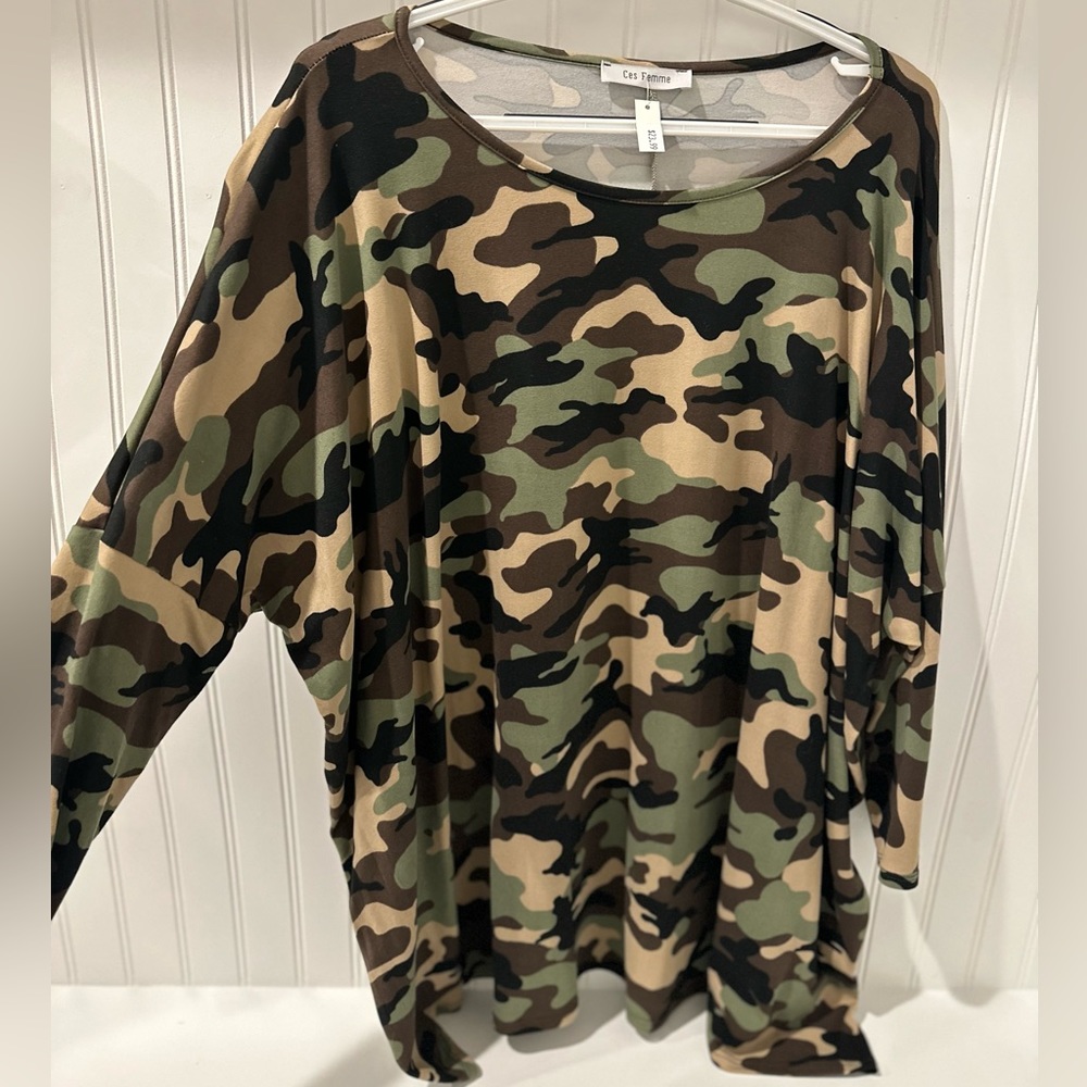 Oversize camo drop shoulder top